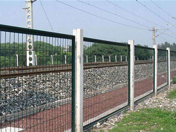 鐵路護欄網(wǎng)圖片2